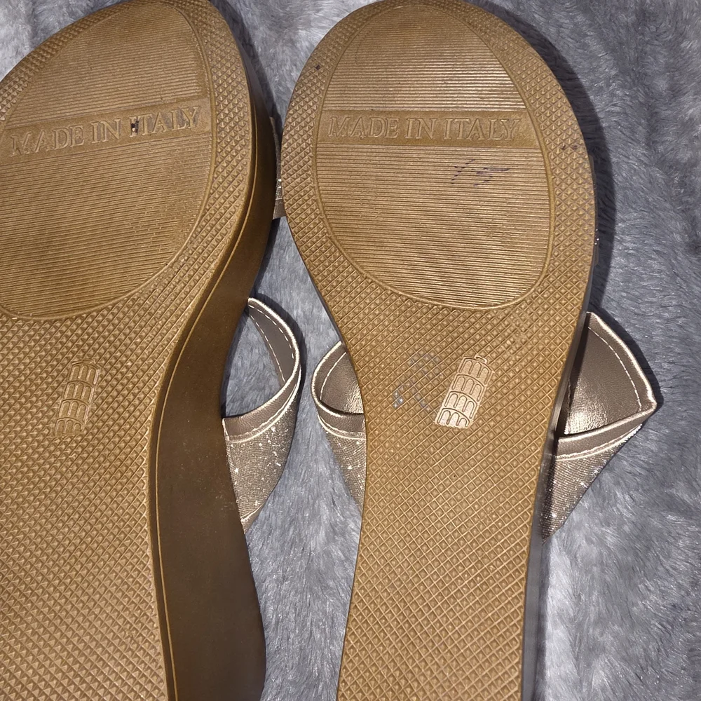 Contessa Metallic Gold Slide Sandals – Sparkle Double-Strap Women’s Slides